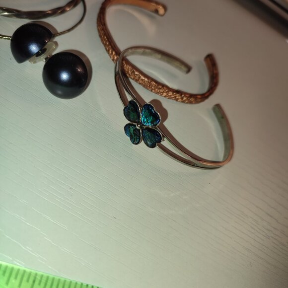 Bracelets Earrings Vintage Jewelry Bundle 11 Pcs Retro Cuff Dangle 4 Leaf Clover - Picture 2 of 9